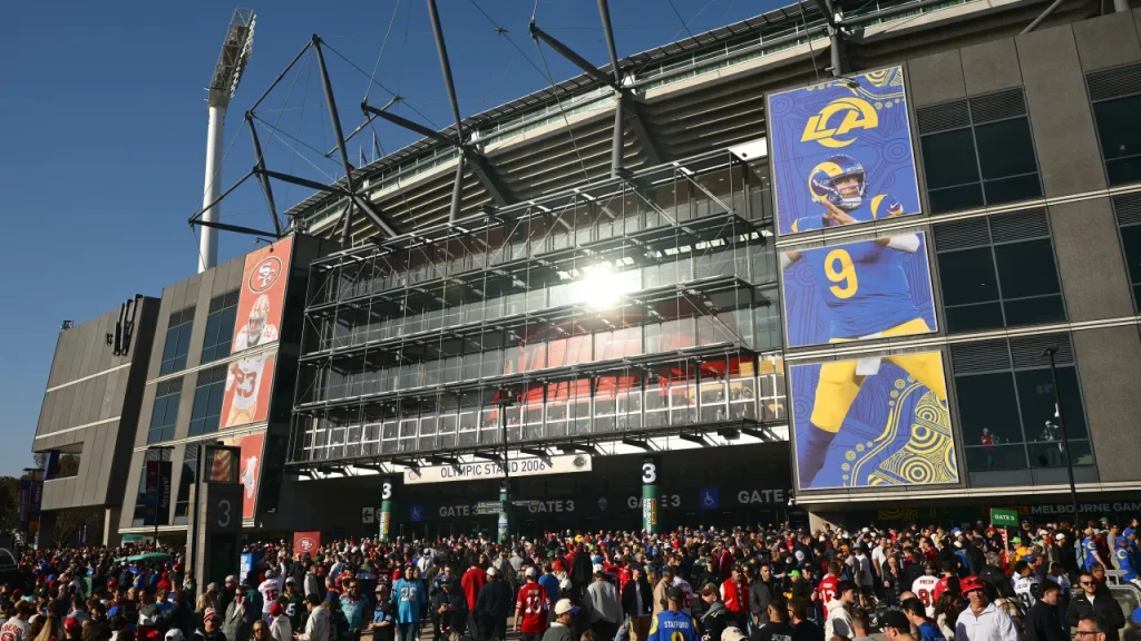 nfl melbourne crowd: how many people were at the mcg for rams vs. 49ers?