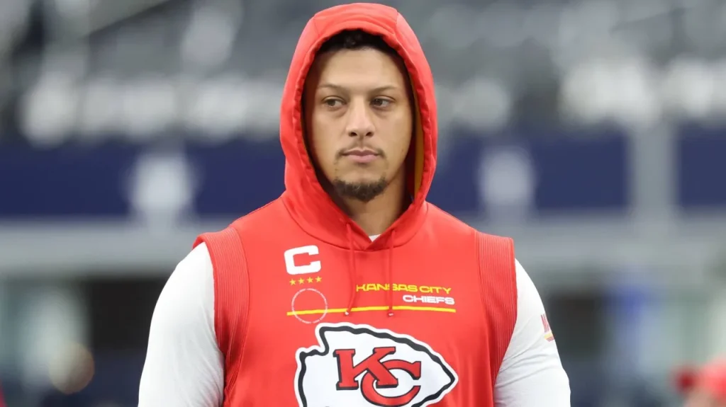 chiefs announce major patrick mahomes injury update before broncos game
