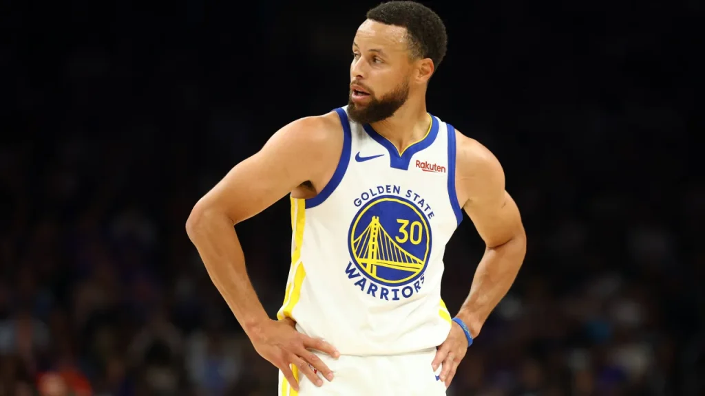 stephen curry sends warriors a clear message as contract extension remains unsigned