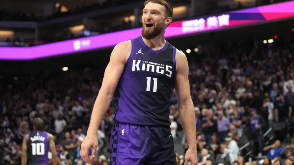 kings officially outbid knicks, warriors for $3.5 million three time all star making nba comeback