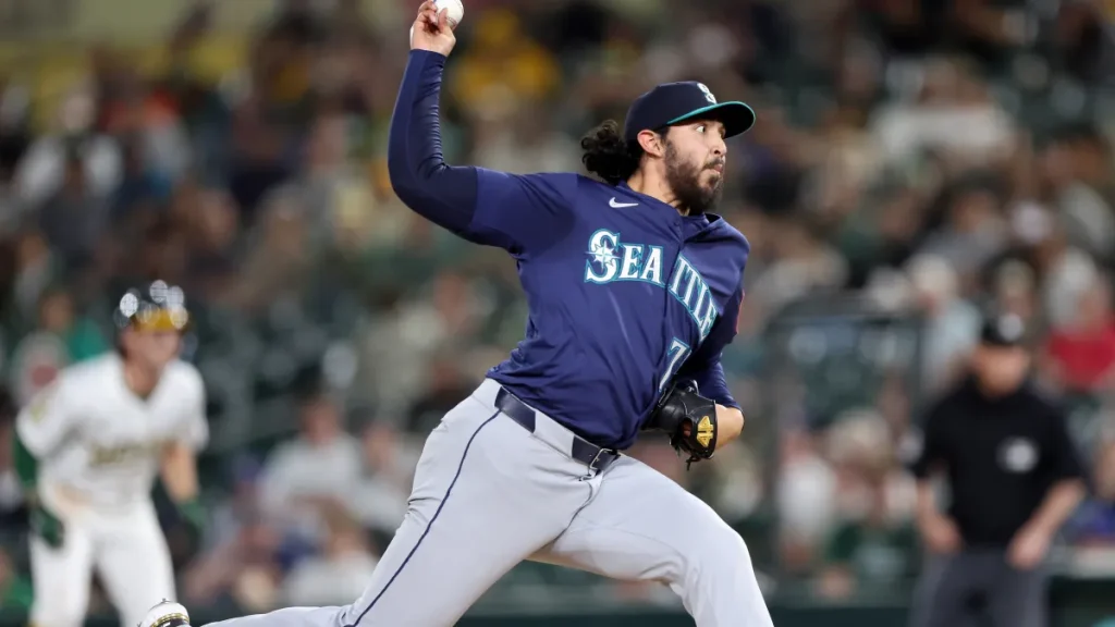 mariners likely to make $8 million contract decision on all star reliever