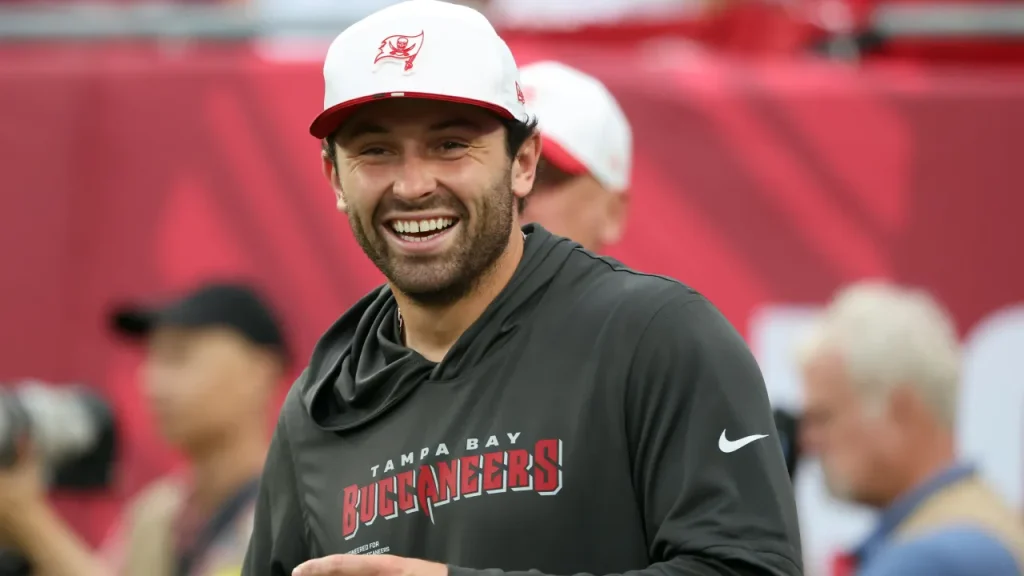 oklahoma legend baker mayfield pays up after losing college football bet to todd bowles