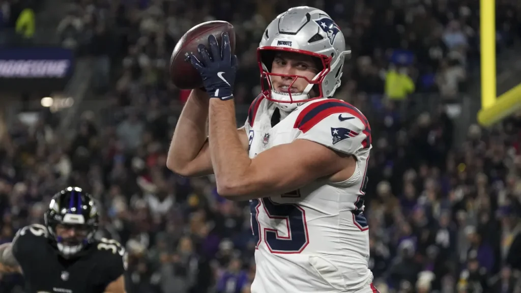 is hunter henry playing tonight? why patriots te is off to slow start vs. seahawks