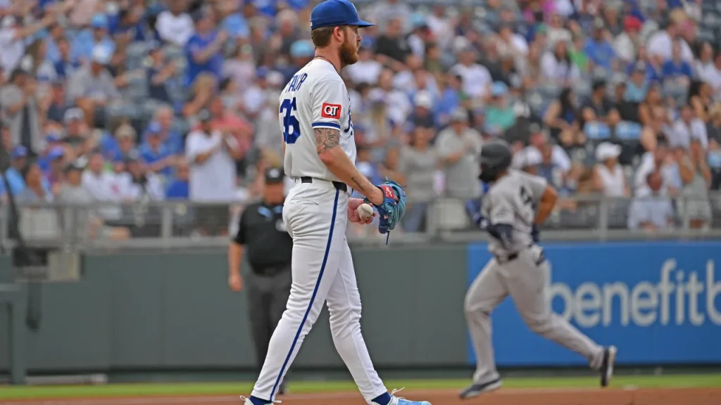 braves cut ties with 10.38 era former phillies starting pitcher