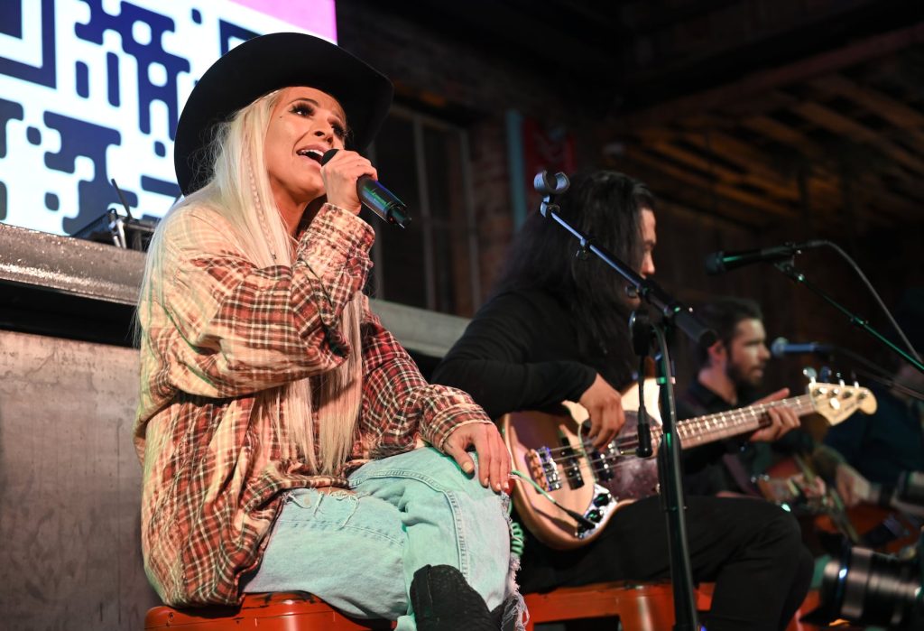 country music singer died after being rushed to hospital: ‘i didn’t want to come back’