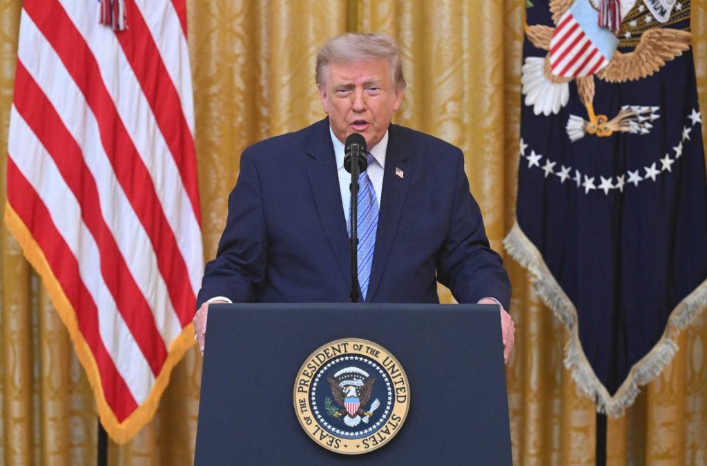 trump’s un ambassador defends white house press ban