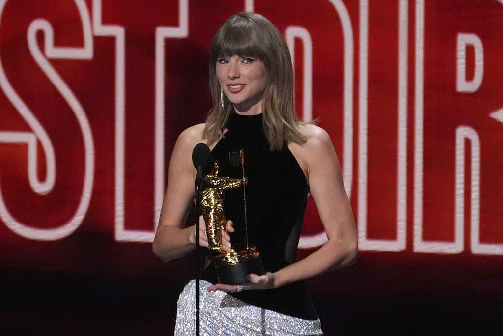 taylor swift sets record for most vma wins