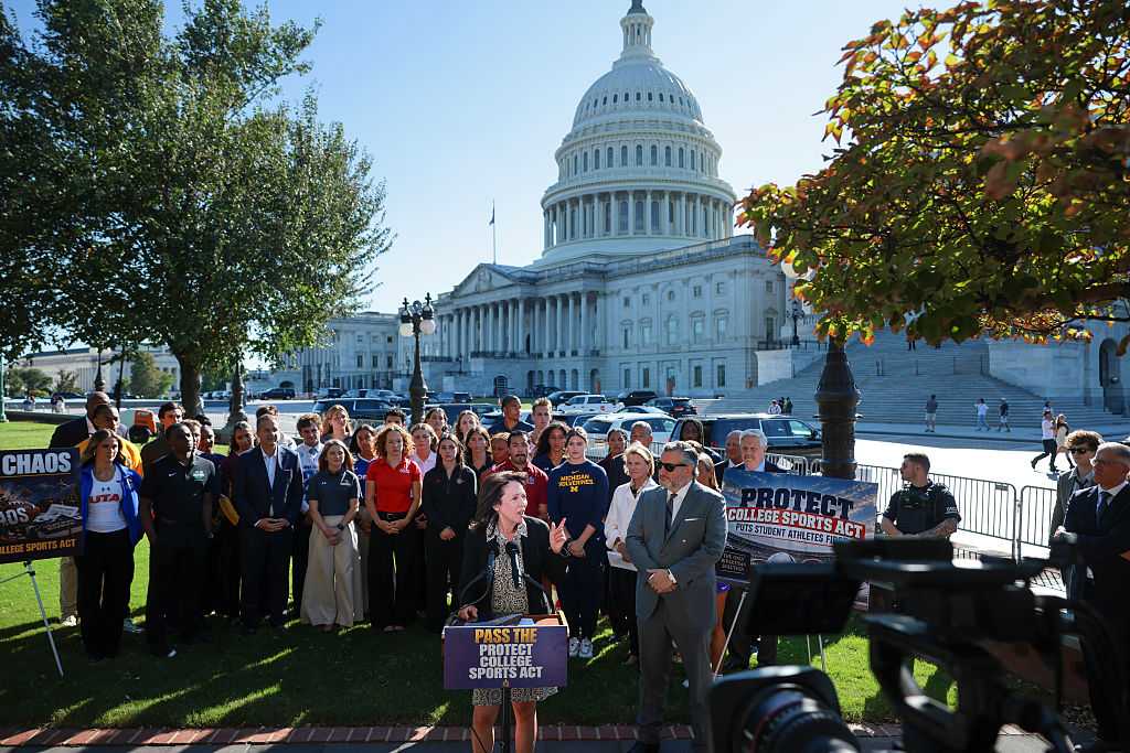 the senate is poised to pass a sweeping bipartisan bill that would regulate college sports