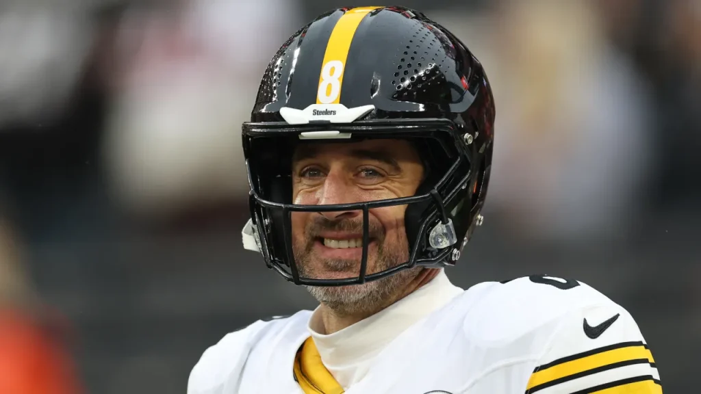 aaron rodgers is on a hot steak after steelers' statement win over colts