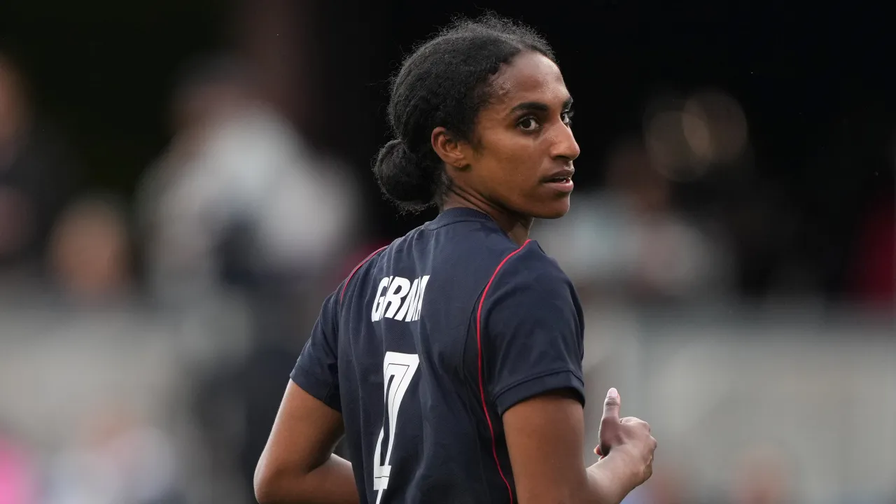naomi girma injured again, out vs. spain as uswnt work with chelsea to solve persistent fitness issues