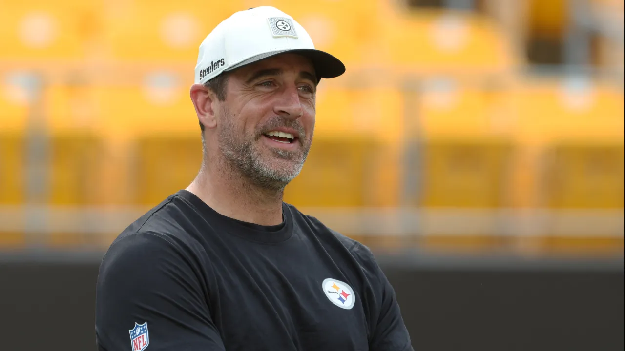 steelers' aaron rodgers may have a hidden advantage against the colts