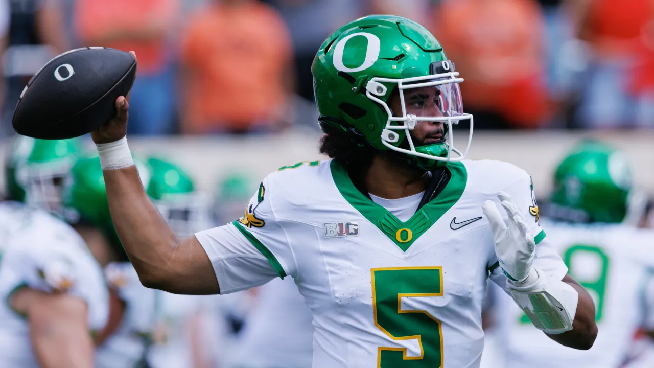 dante moore injury update: oregon qb takes major step before ucla showdown