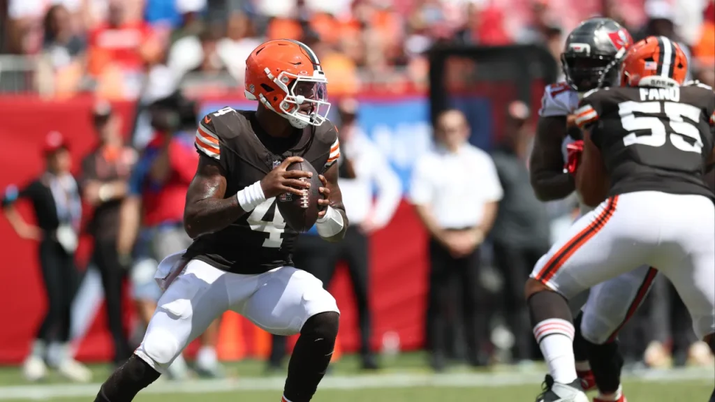 browns plan with deshaun watson reveals low odds of a qb change