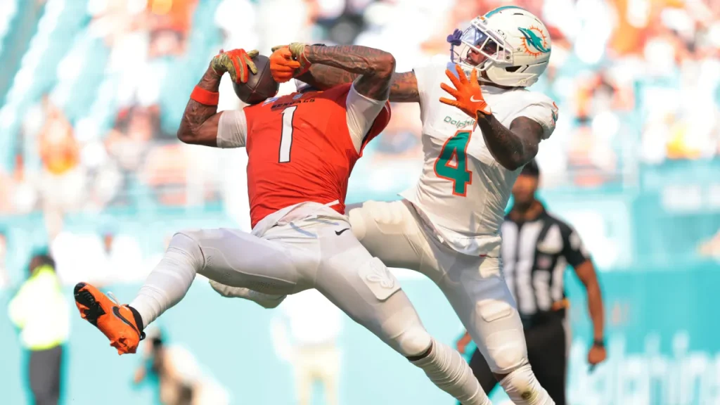 listen as hornets broadcaster eric collins makes enthusiastic call of ja'marr chase td in bengals dolphins