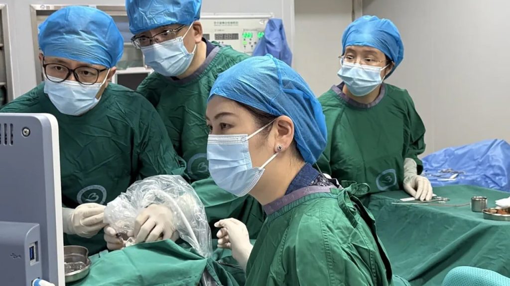 Chinese doctors remove lung tumour for baby still in mother’s womb, using needle chinese doctors remove lung tumour for baby still in mother’s womb, using needle
