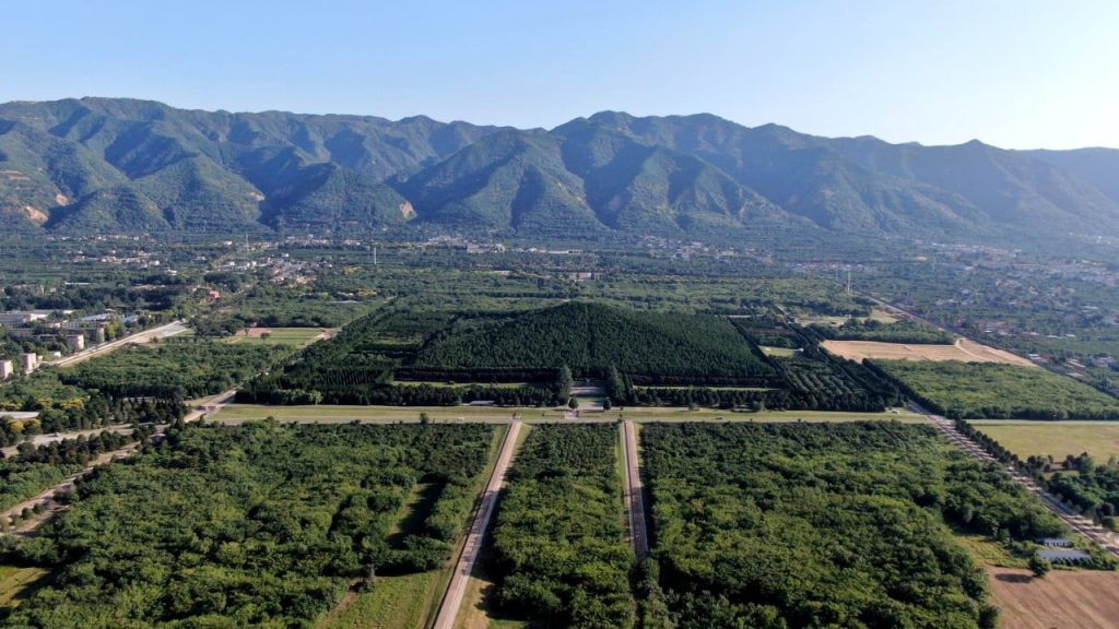 online claims revive mercury mystery around tomb of first chinese emperor
