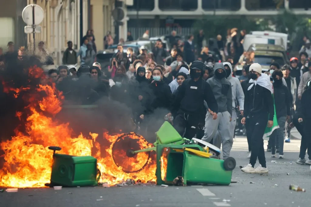 up to 500 french schools to be totally or partly closed monday: minister