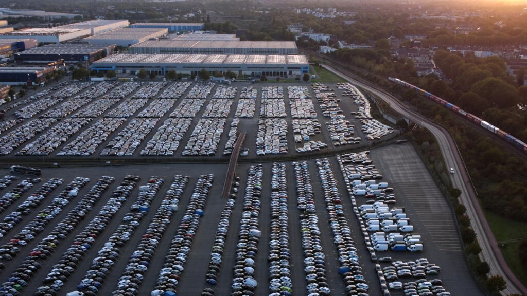 france and germany agree to ease eu car emissions rules in new deal