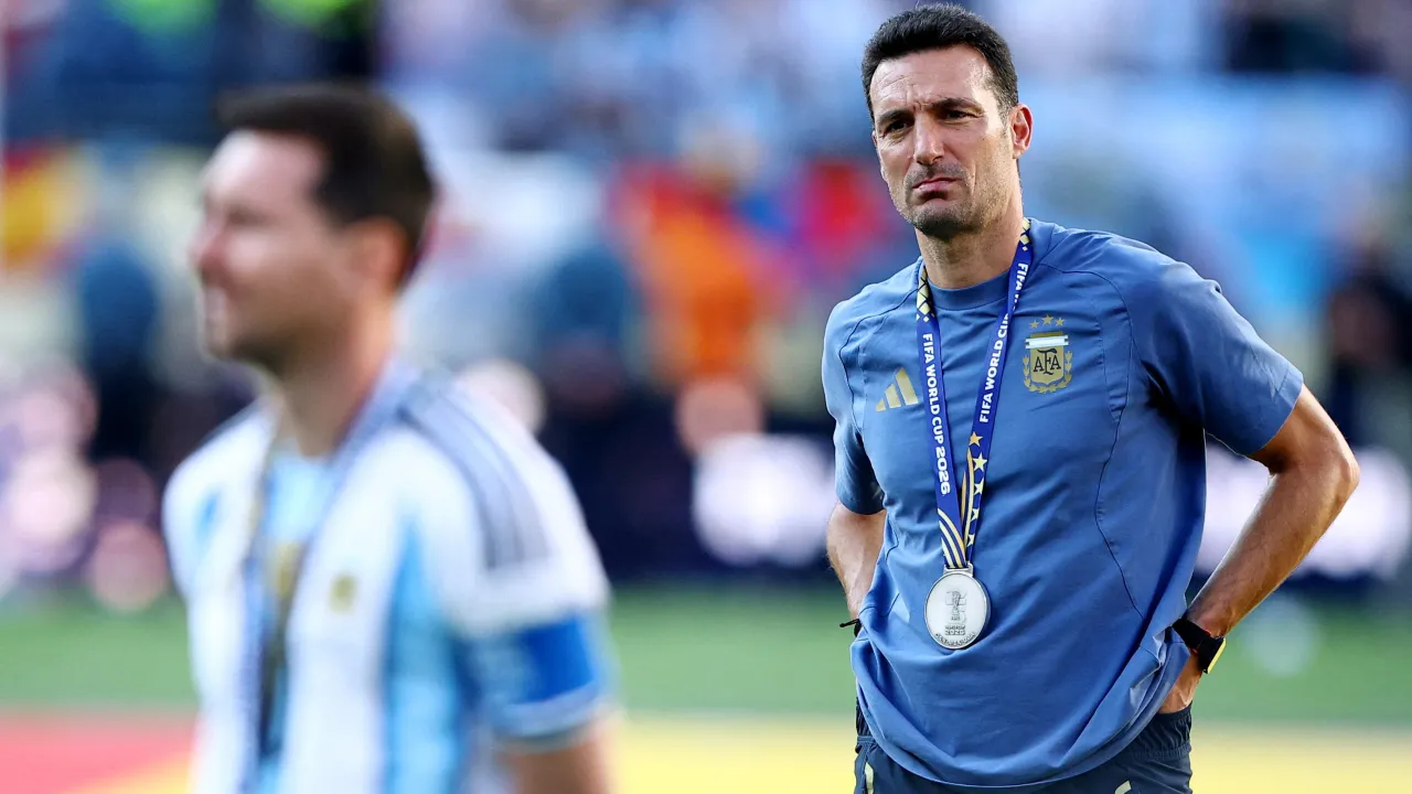 argentina manager has super relatable reaction to lionel messi's retirement