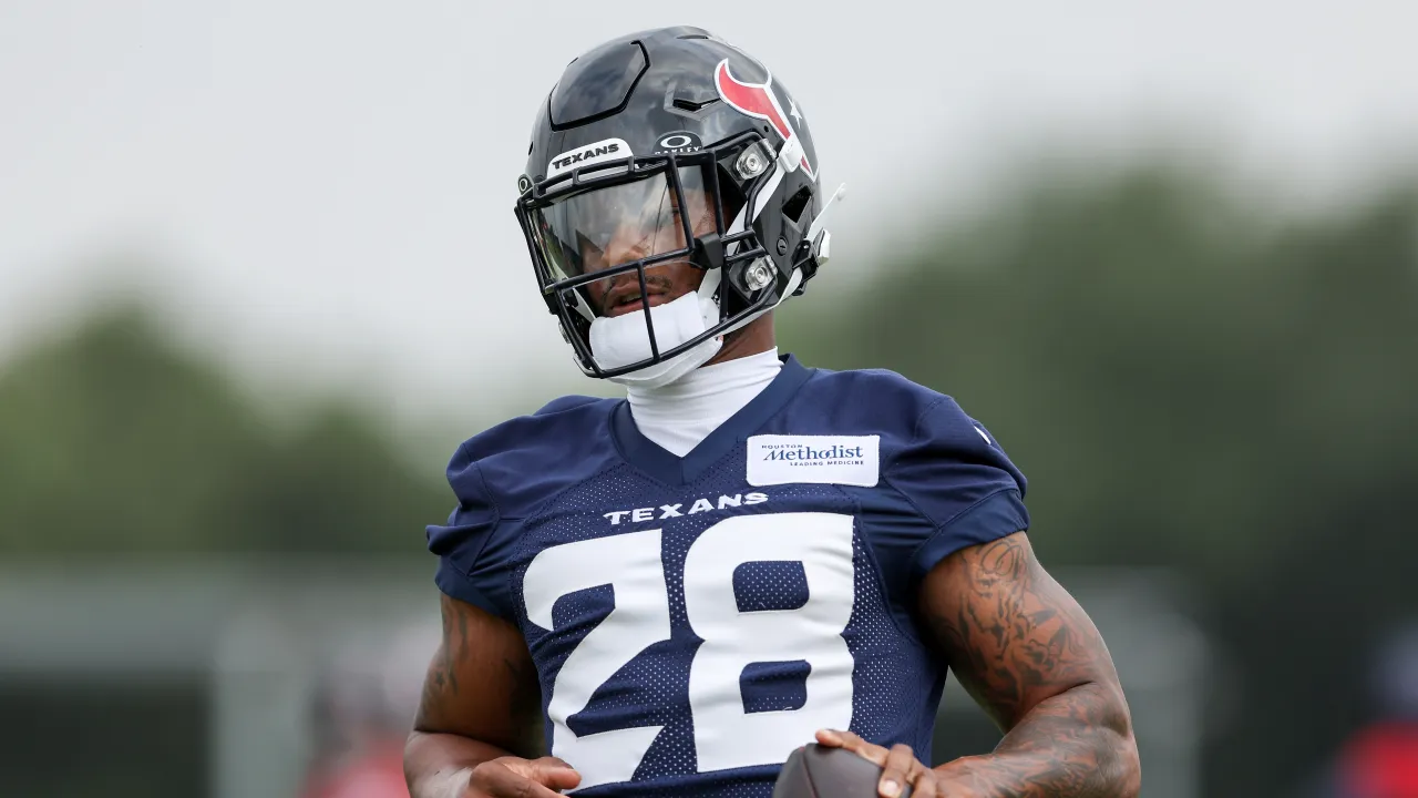 seahawks make surprise joe mixon move after running back injuries pile up