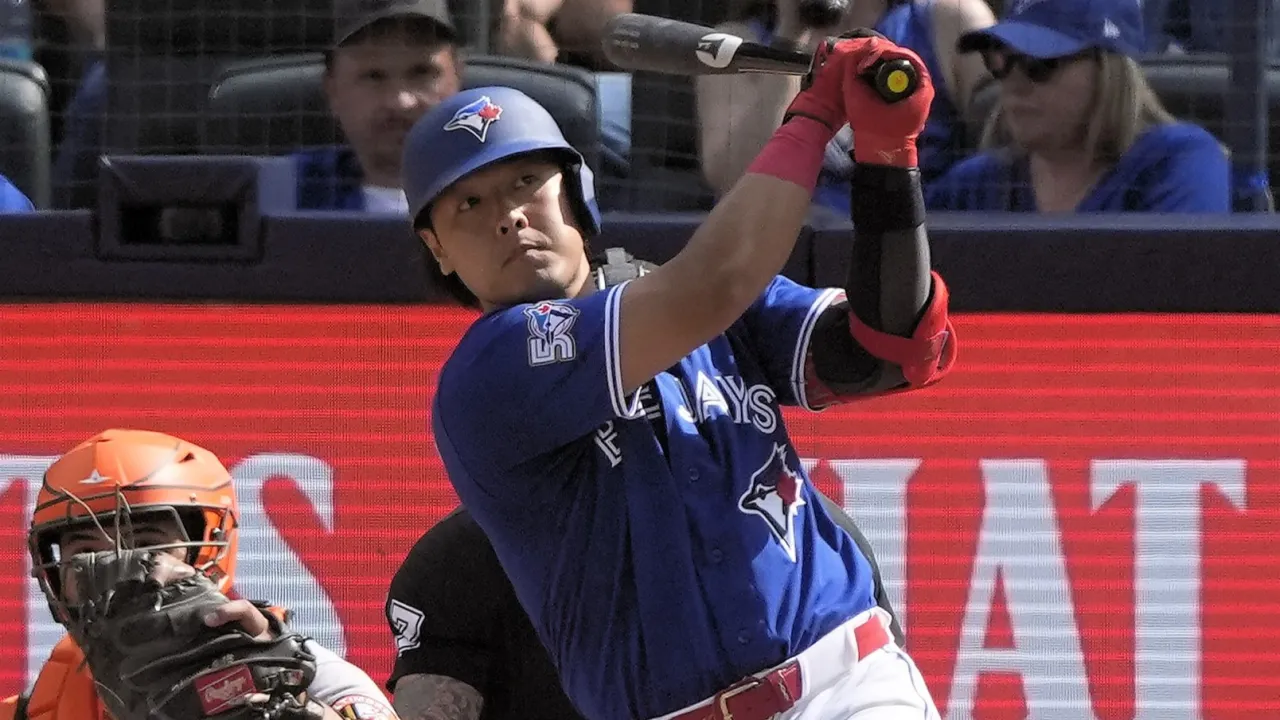 how kazuma okamoto surpassed expectations for blue jays in 2026