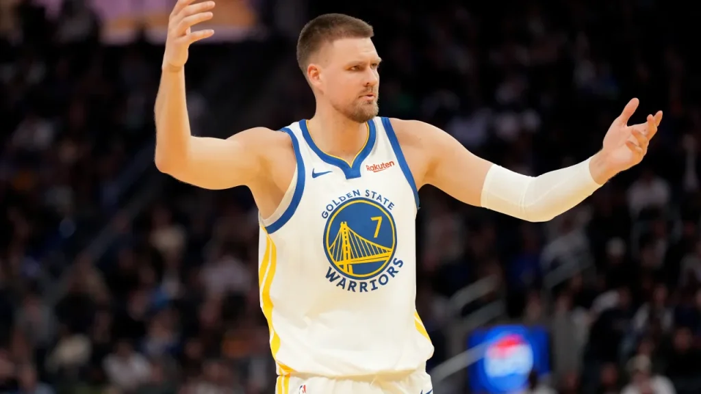 warriors' kristaps porzingis gets alarming return update from steve kerr amid sudden health issue