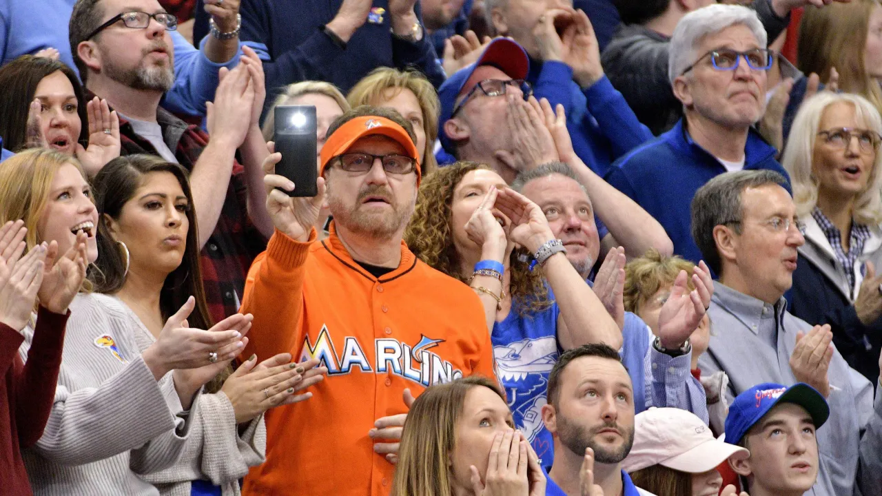 you'll never guess the a list celebrity that mlb superfan marlins man was chatting up at yankees game