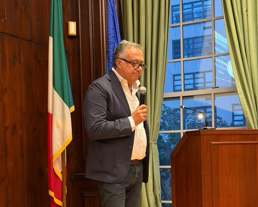 Before the Operating Room: Italian Surgeon Brings Free Obesity Prevention to New York photo 2026 10 10 07 35 32