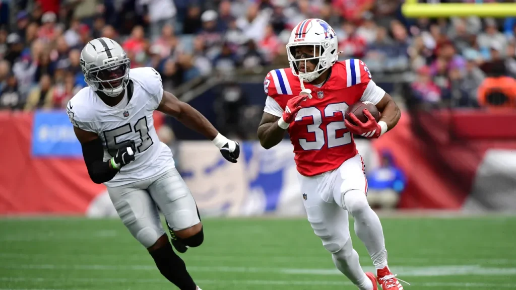 patriots get bad news on treveyon henderson with multi week ankle injury