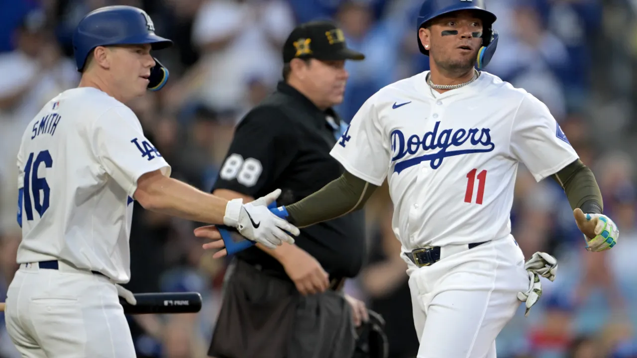 dodgers' miguel rojas gives great injury update after exiting game 3 win over braves