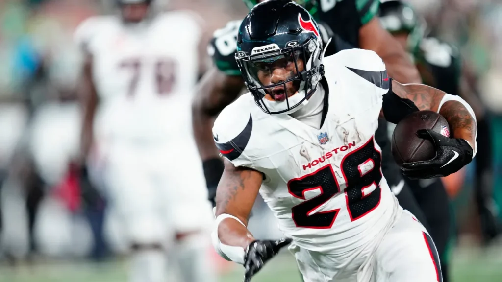 why seahawks changed their minds and won't be signing joe mixon