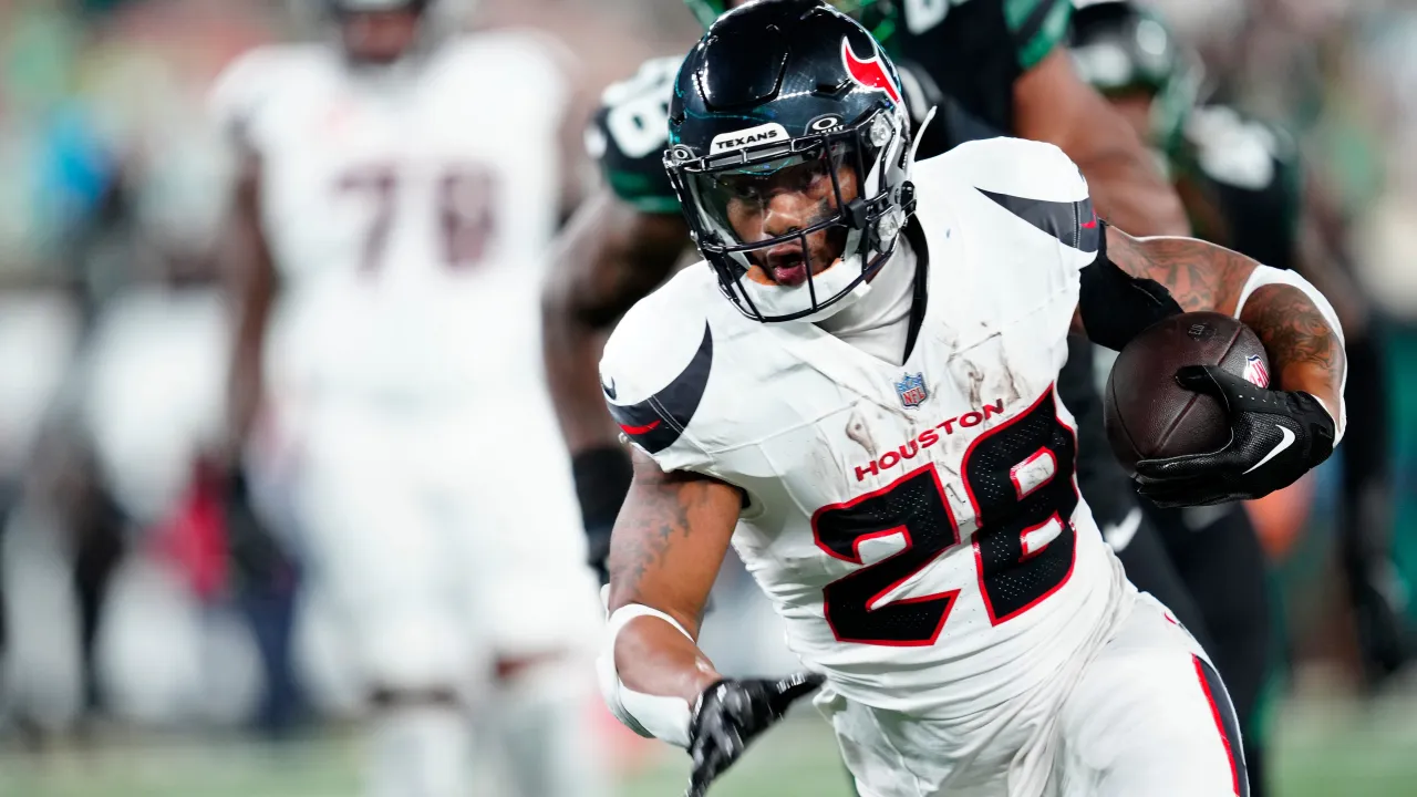 why seahawks changed their minds and won't be signing joe mixon