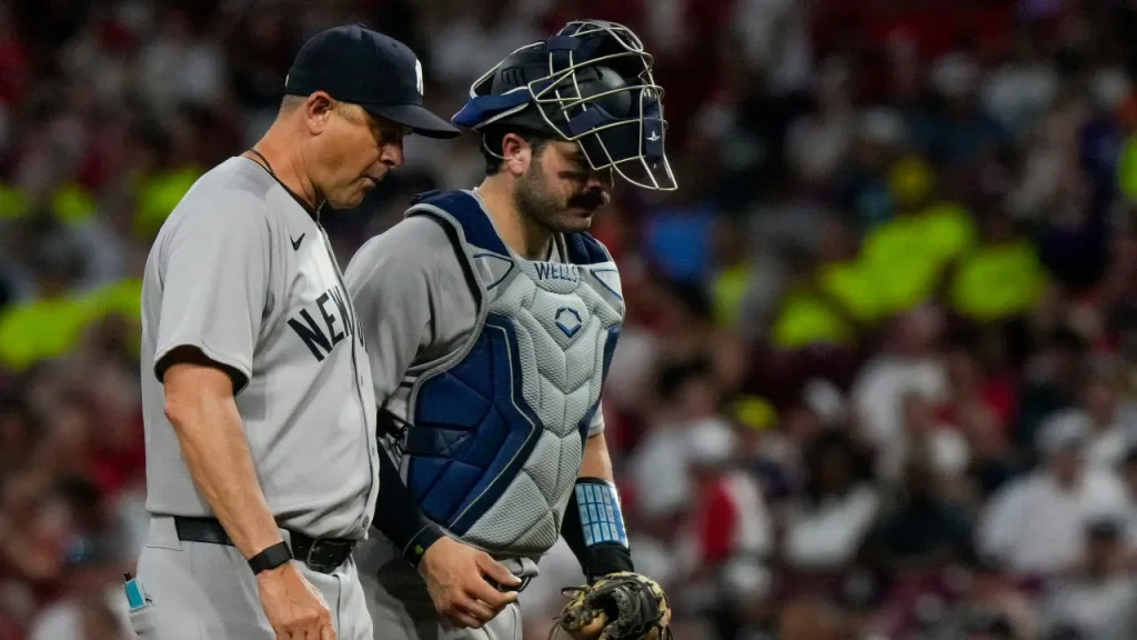 yankees predicted to sign 2x all star closer with 146 career saves