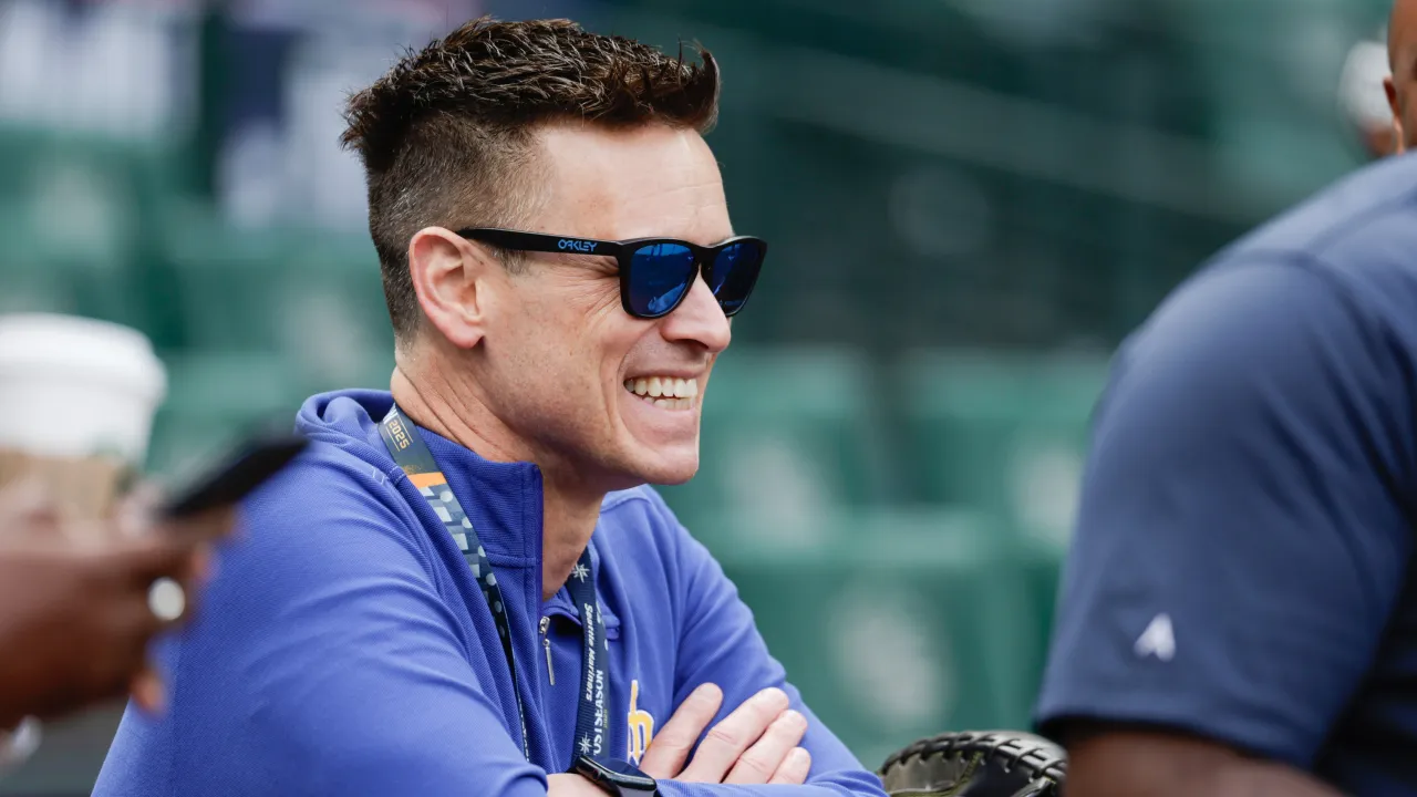 mariners urged to sign 3x all star outfielder who could make $100 million in free agency