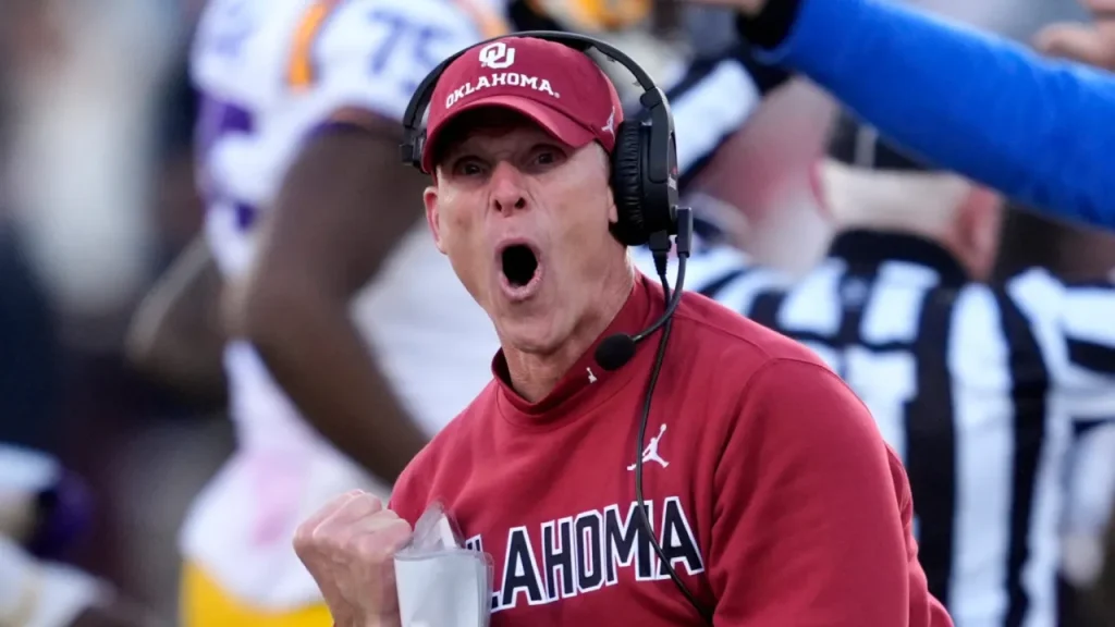 oklahoma coach brent venables says unpopular oc ben arbuckle can take the heat