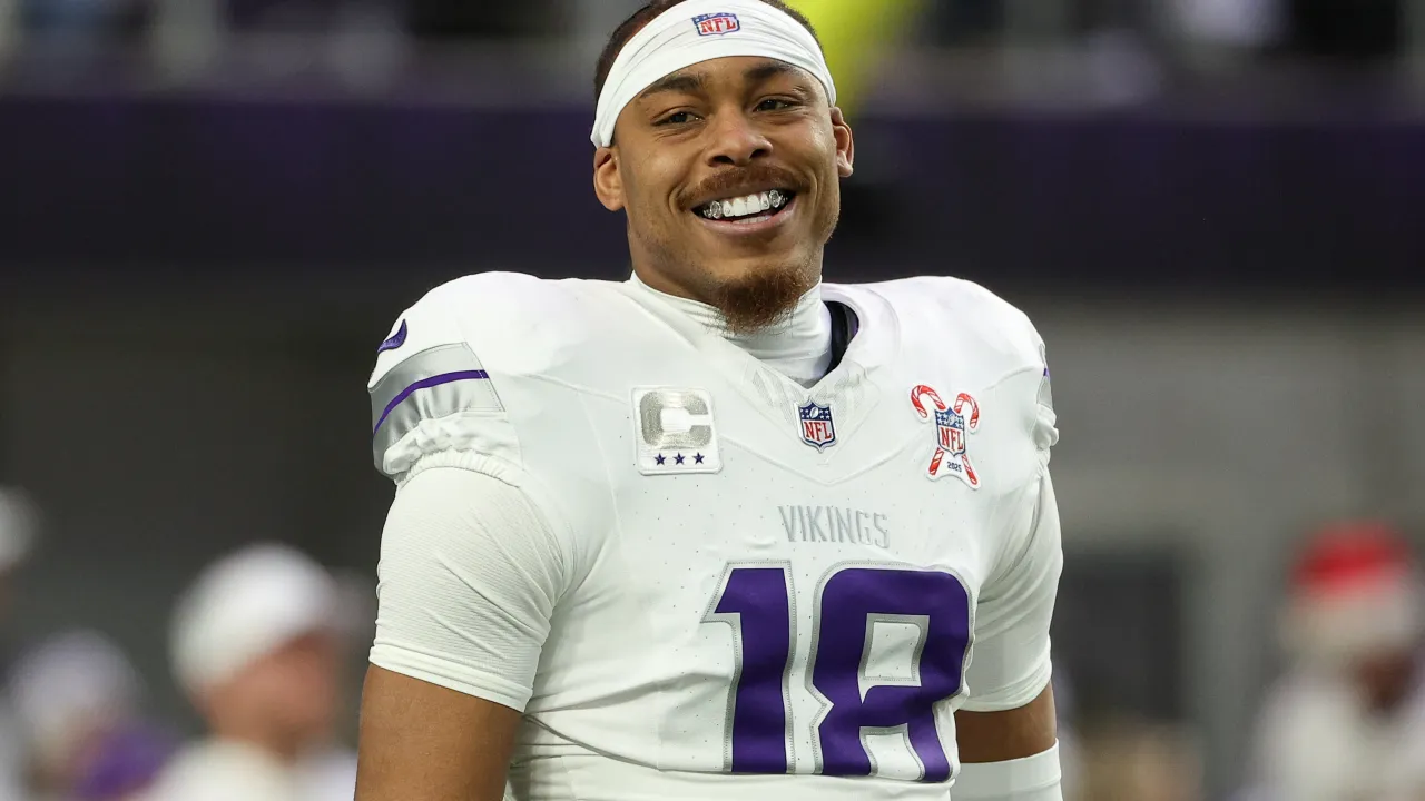 vikings get positive justin jefferson update after making wise decision against dolphins