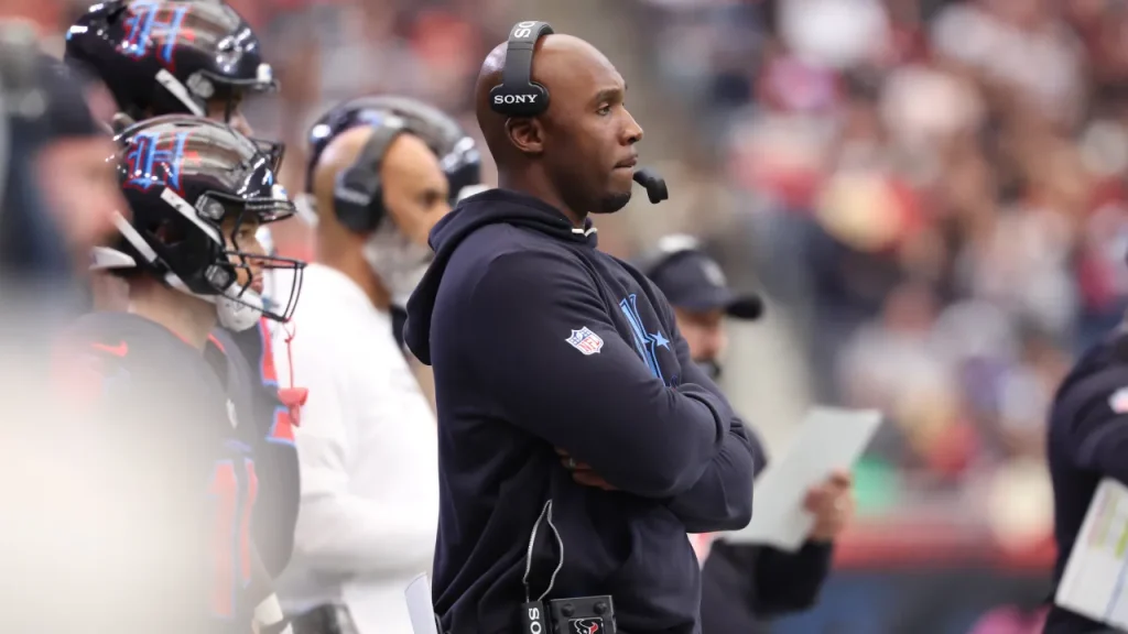 why espn analyst won't put demeco ryans on hot seat for texans amid 0 4 start