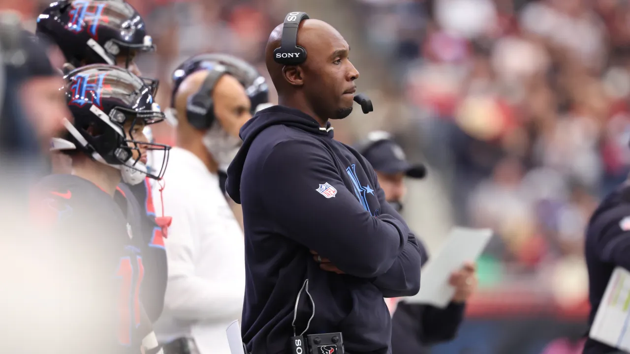 why espn analyst won't put demeco ryans on hot seat for texans amid 0 4 start