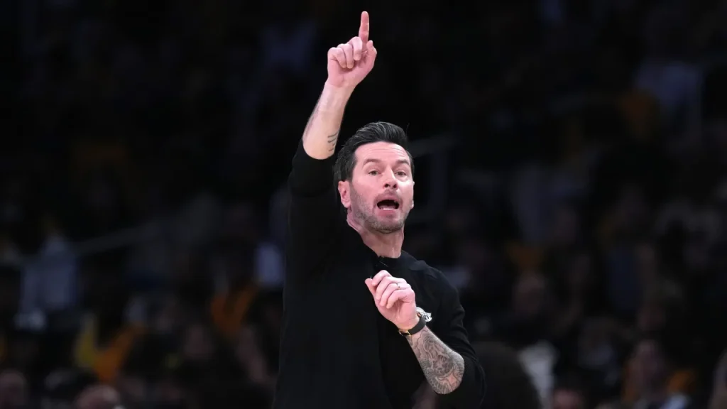 lakers' jj redick issues early season challenge to la as rebounding concerns start to take shape